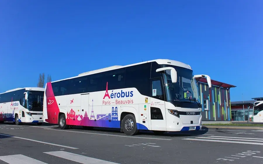 Jak dojechać z Paris Beauvais do Paryża - najlepsze opcje i ceny