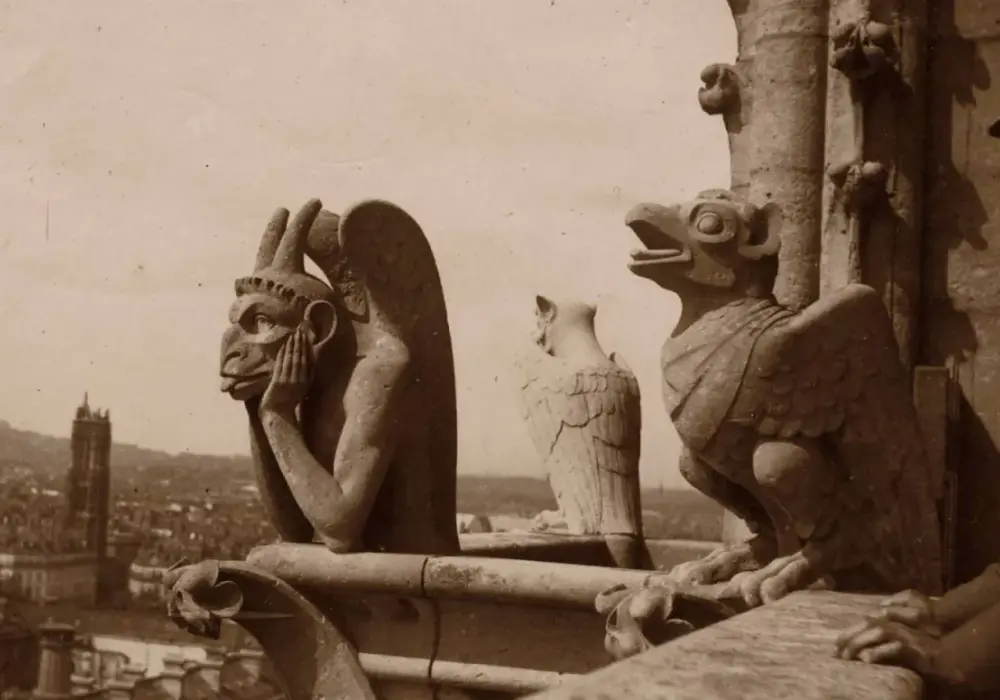 Gargulce Notre Dame: Tajemnice, Funkcja i Historia Kamiennych Bestii
