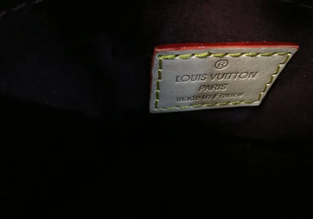 Jak czytać daty w Louis Vuitton i uniknąć zakupu podróbki
