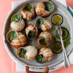 Escargots: Jak przygotować te wyjątkowe francuskie ślimaki?