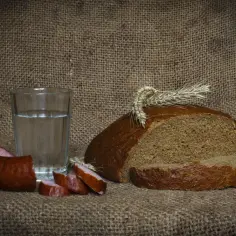 Ile kosztuje pół litra wódki Żubrówki? Sprawdź najlepsze ceny!