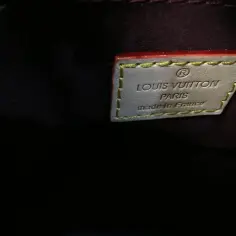 Jak czytać daty w Louis Vuitton i uniknąć zakupu podróbki