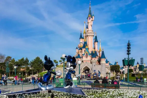 Disneyland Paris: Ceny biletów 2026 - Ile kosztuje magia?