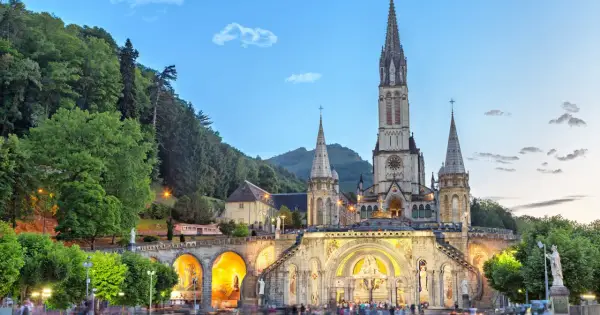 Najpopularniejsze sanktuaria we Francji: Lourdes i inne cuda