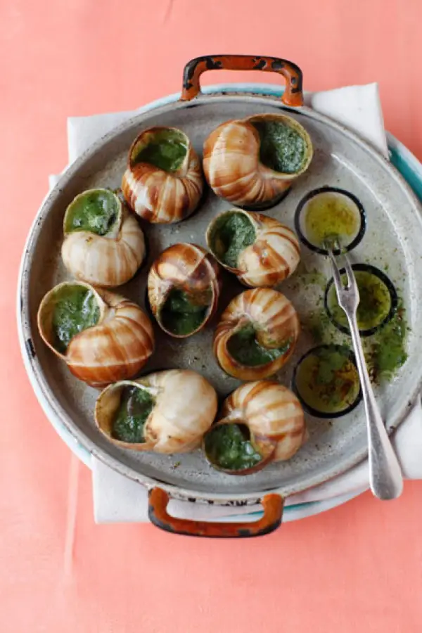 Escargots: Jak przygotować te wyjątkowe francuskie ślimaki?