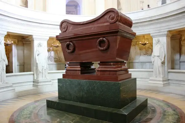 Gdzie jest grób Napoleona? Historia i zwiedzanie